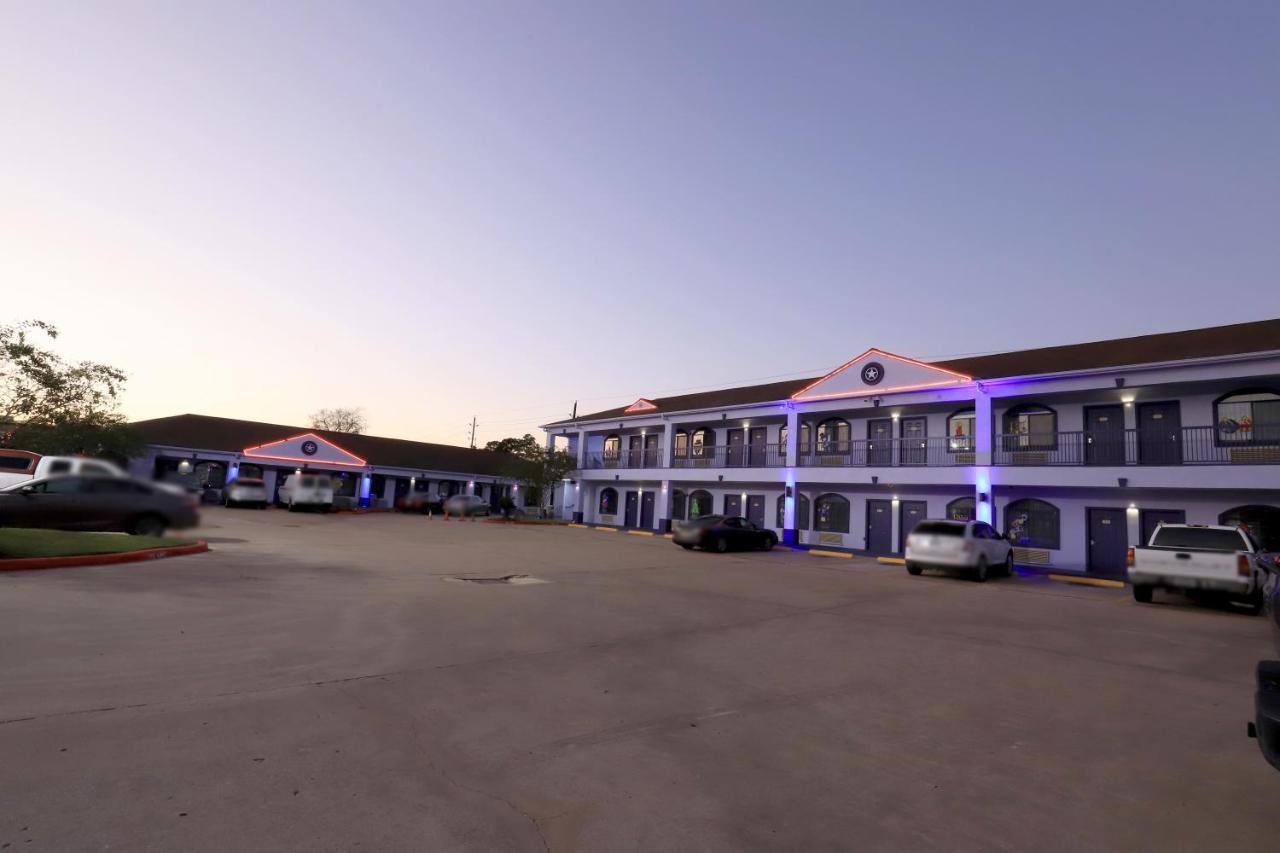 Scottish Inn And Suites Houston-Jones Road Louetta 외부 사진