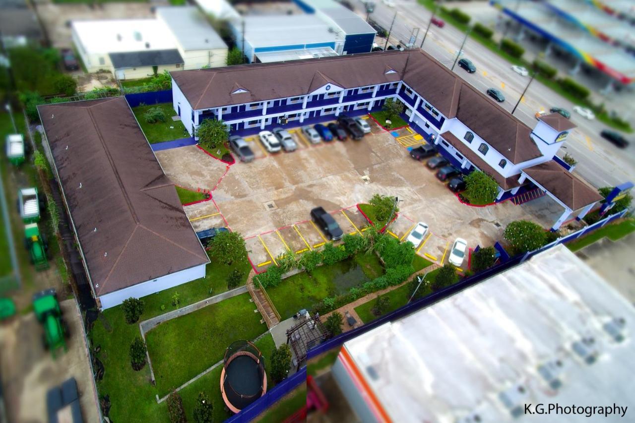Scottish Inn And Suites Houston-Jones Road Louetta 외부 사진