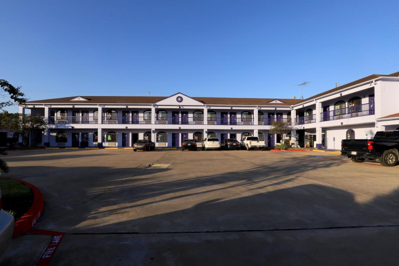 Scottish Inn And Suites Houston-Jones Road Louetta 외부 사진